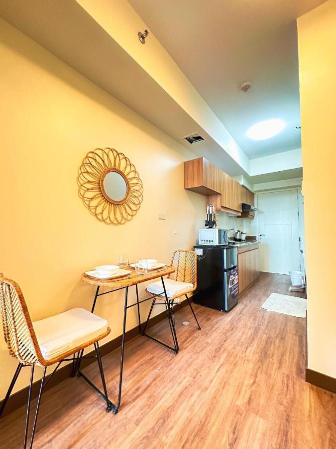 Pasig City 1Br Prisma Residences Dmci Stylish Condo מראה חיצוני תמונה